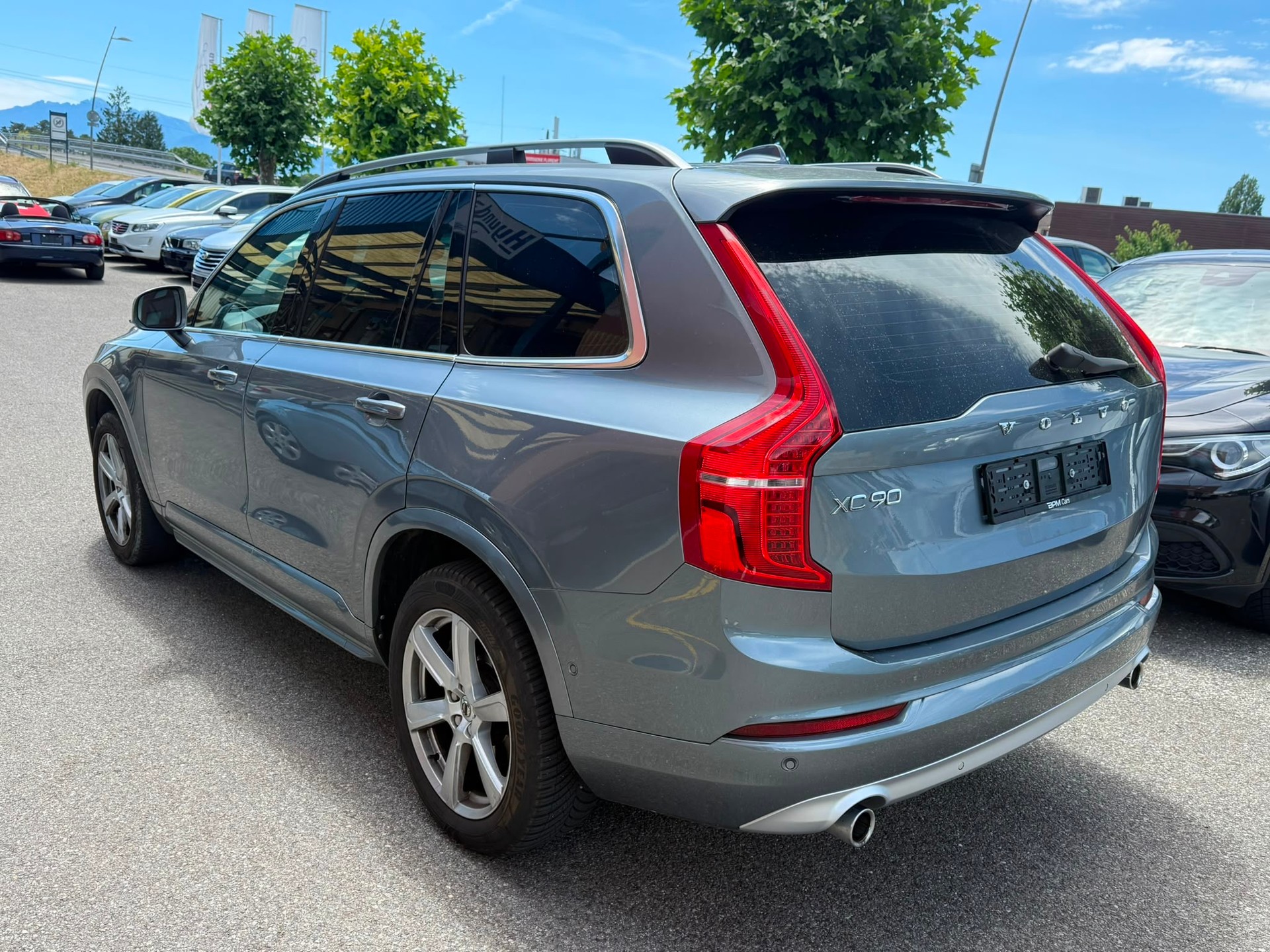 VOLVO XC90 D4 FWD Momentum Geartronic-image-2