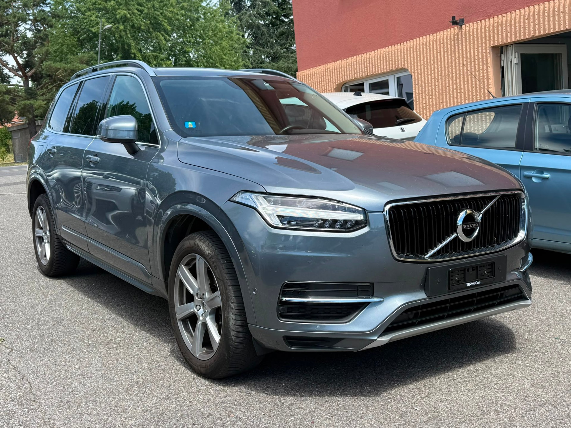 VOLVO XC90 D4 FWD Momentum Geartronic-image-3