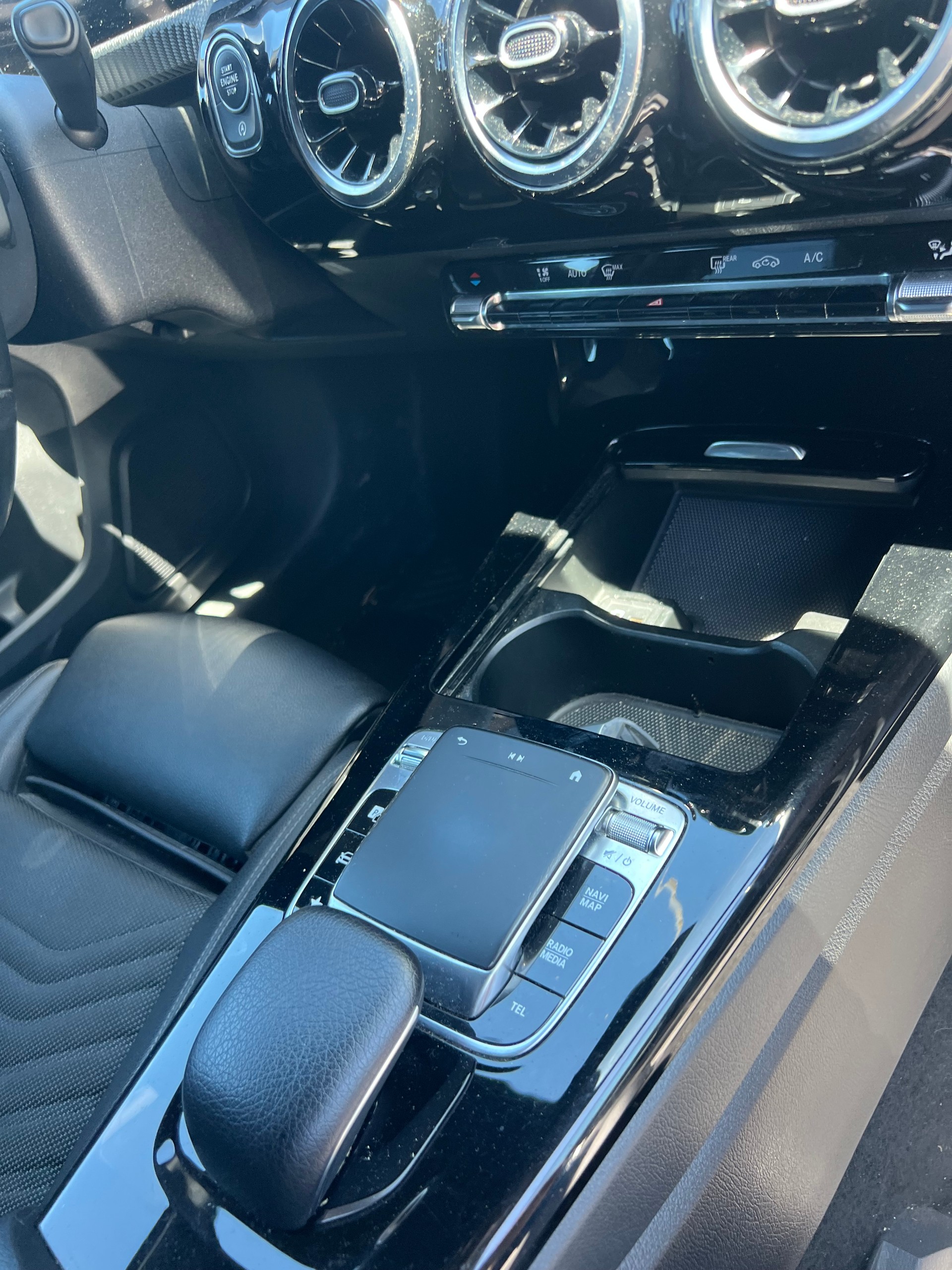 MERCEDES-BENZ A 180 d Progressive 7G-DCT-image-15