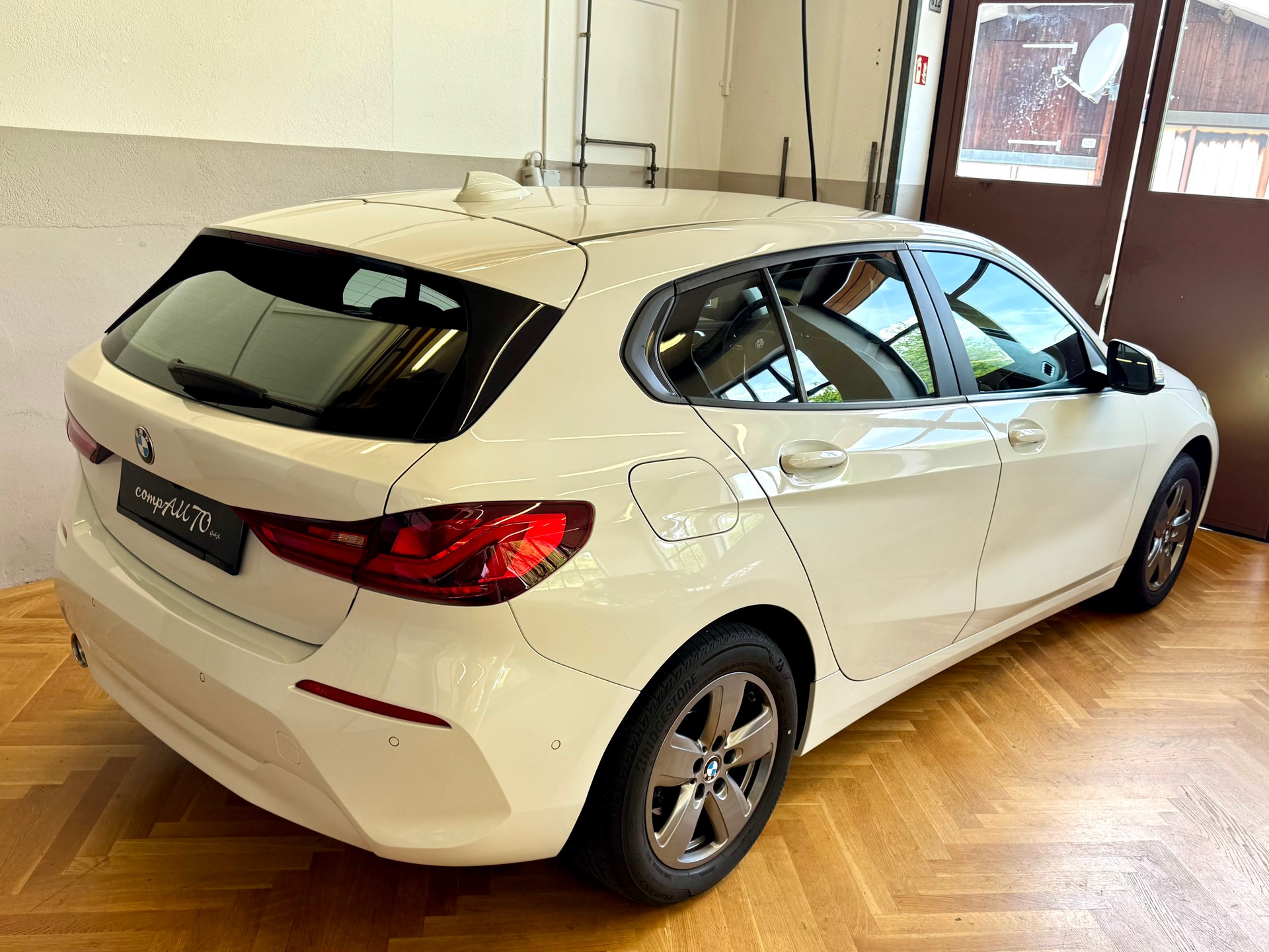 BMW 118i Sport Line-image-7