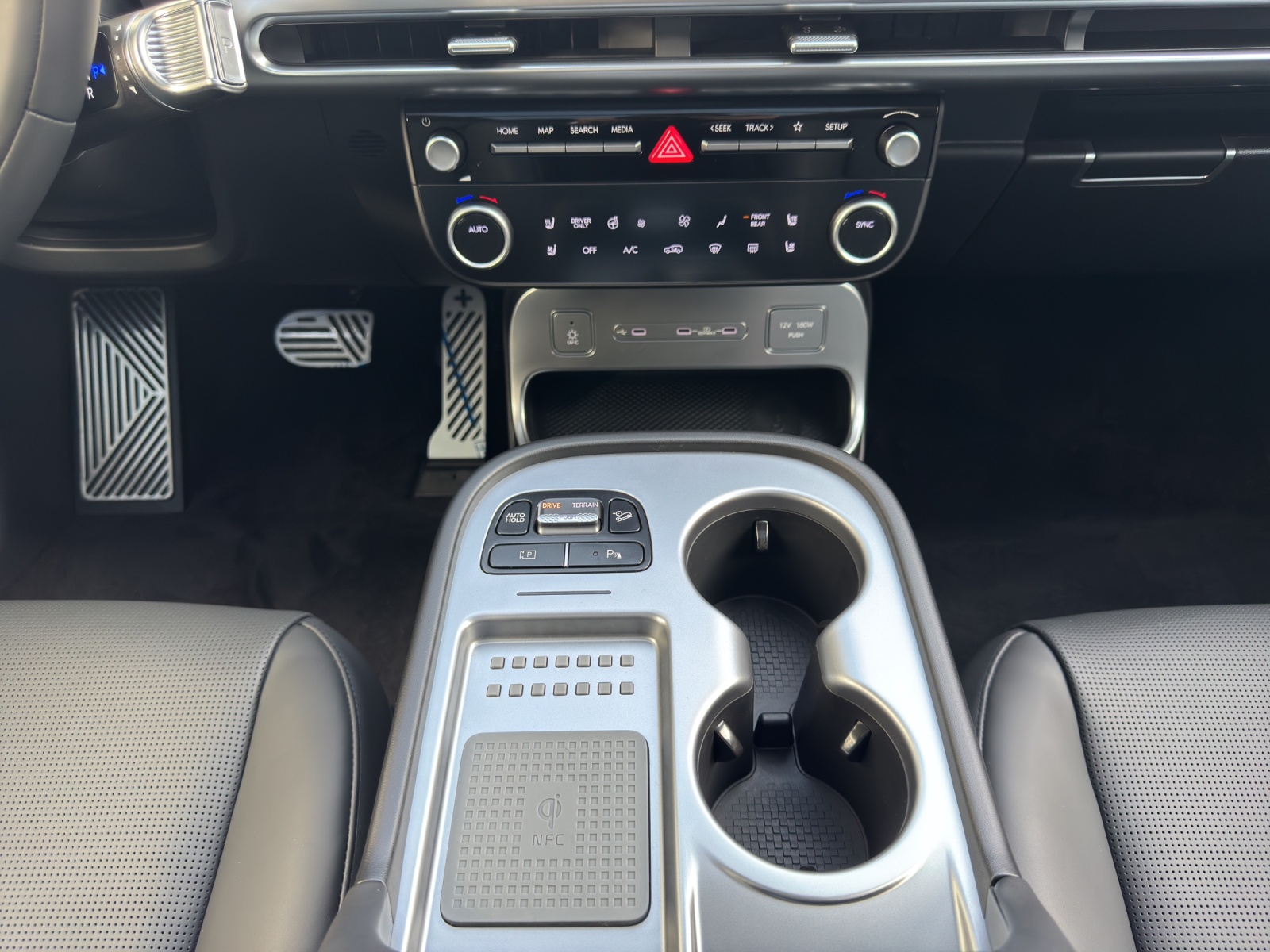 HYUNDAI Ioniq 9 Calligraphy 4WD-image-9