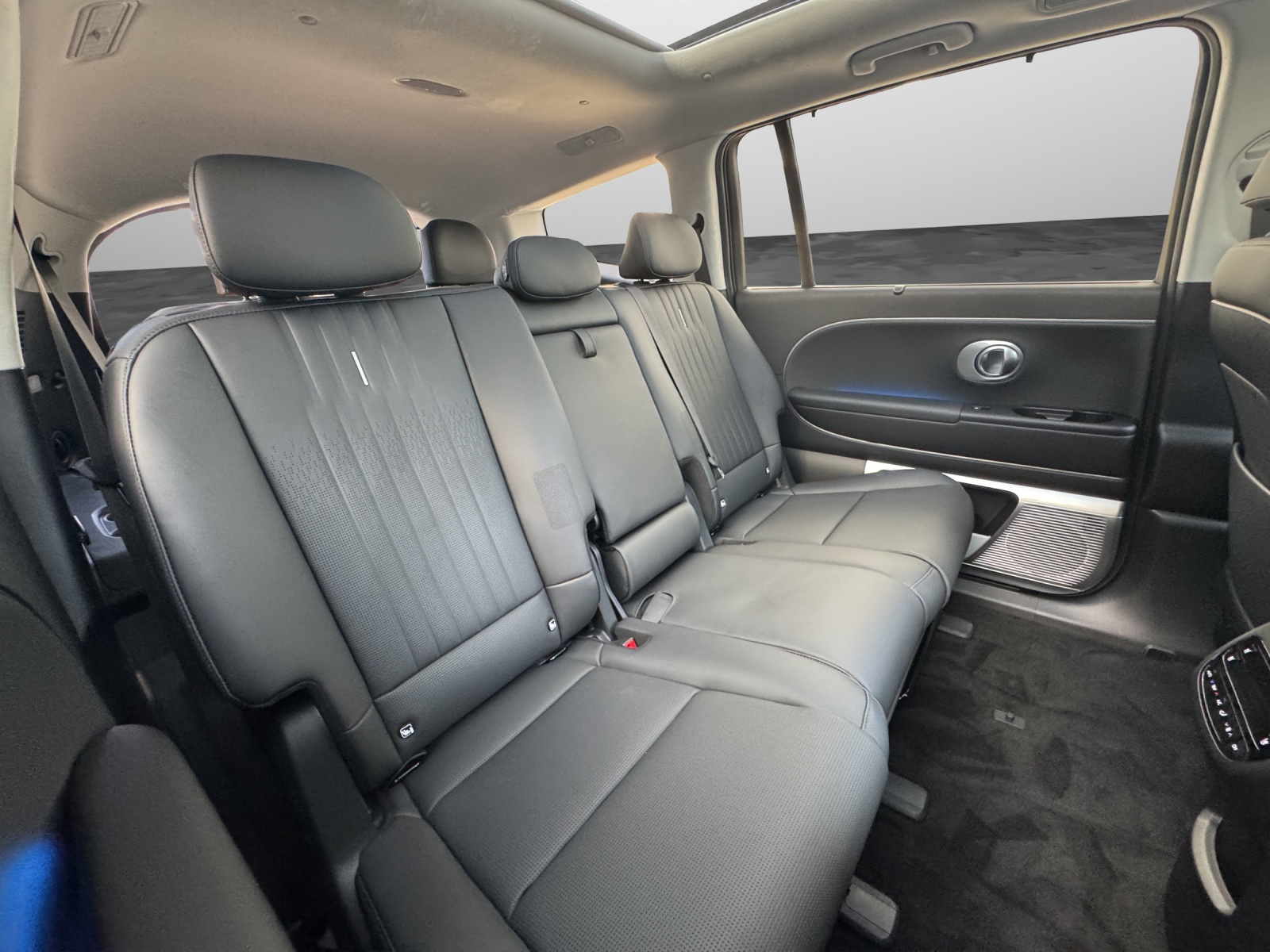 HYUNDAI Ioniq 9 Calligraphy 4WD-image-12