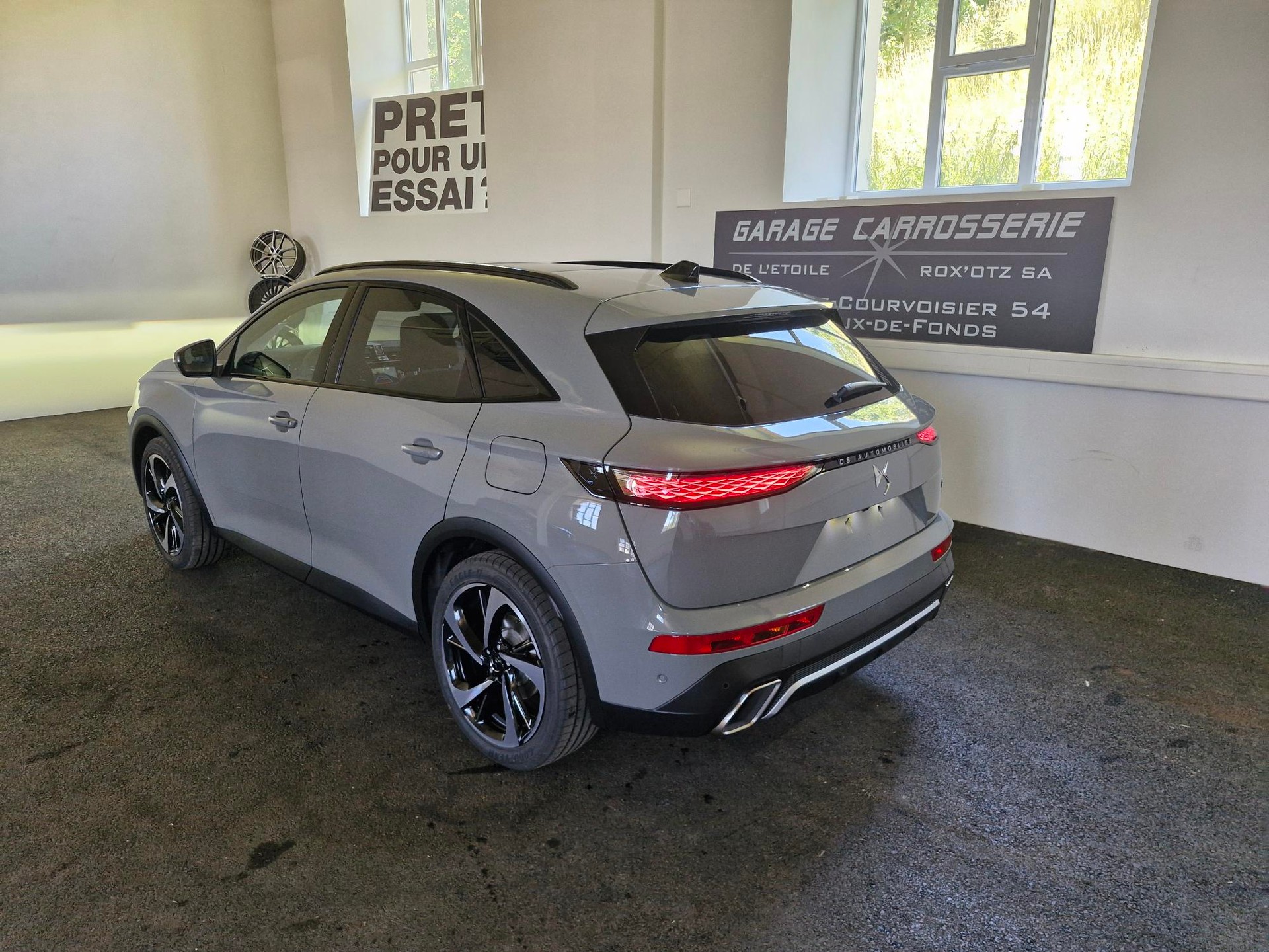 DS AUTOMOBILES DS 7 Crossback E-Tense 300 4x4 Etoile-image-4