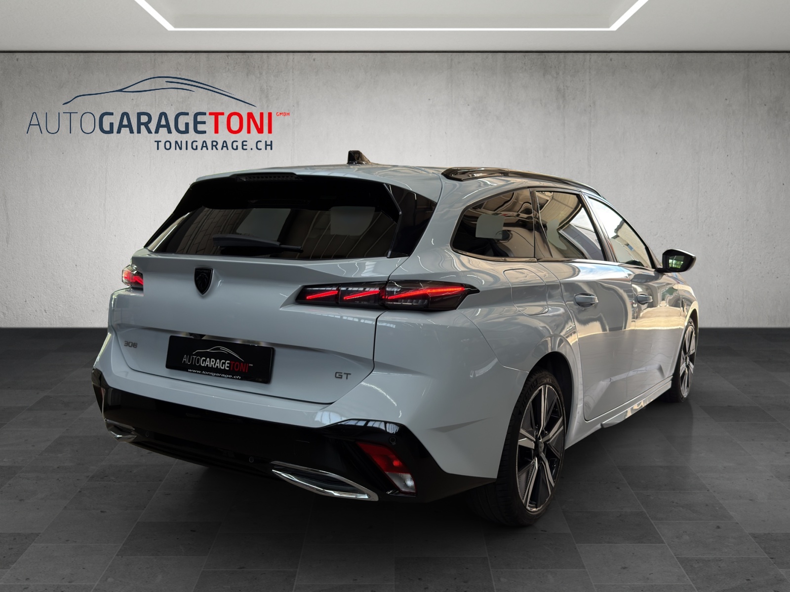 PEUGEOT 308 SW 1.2 Pure Tech GT EAT8-image-5