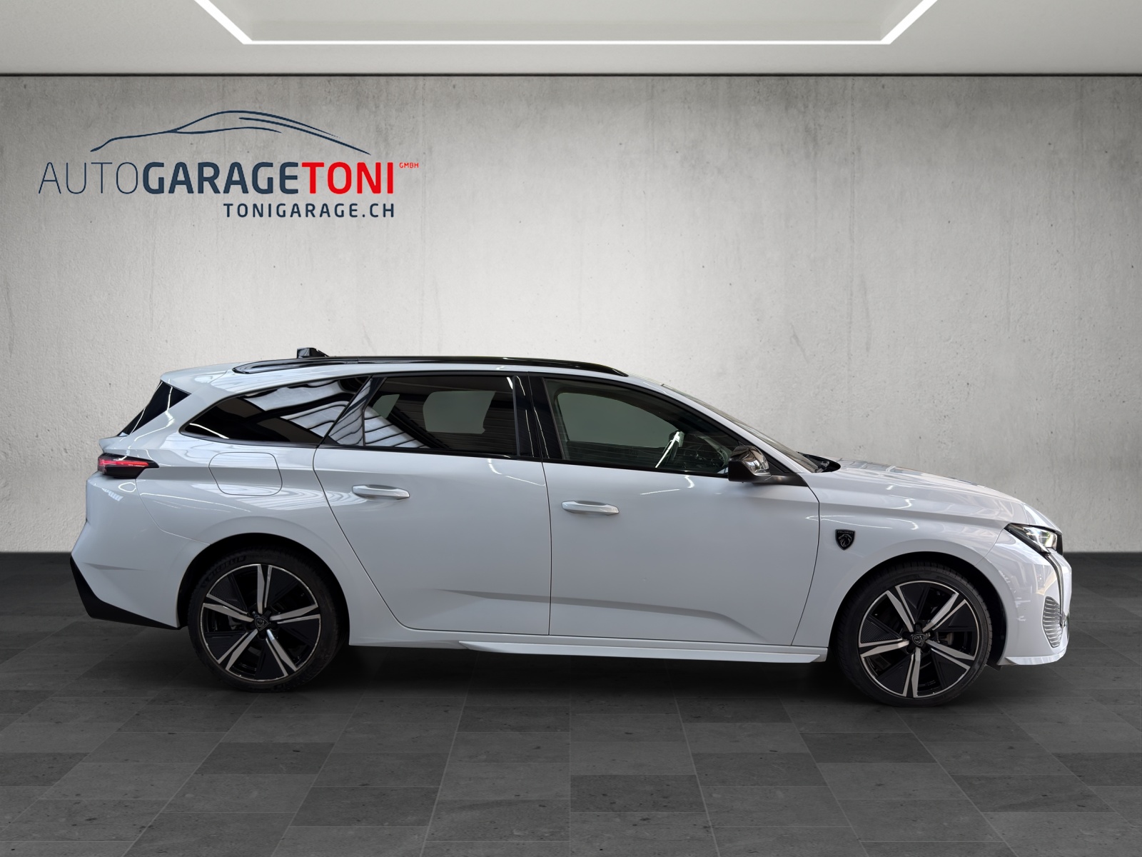 PEUGEOT 308 SW 1.2 Pure Tech GT EAT8-image-4