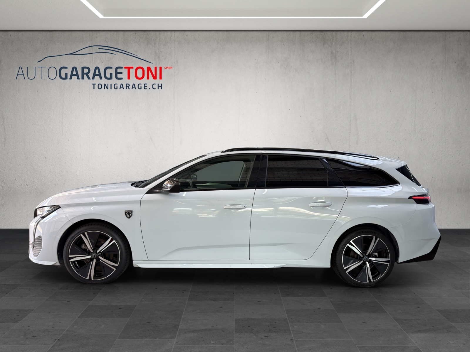 PEUGEOT 308 SW 1.2 Pure Tech GT EAT8-image-3