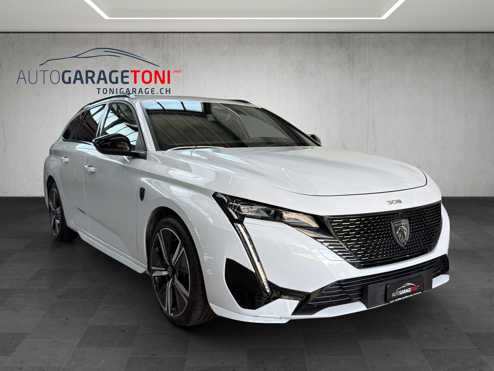 PEUGEOT 308 SW 1.2 Pure Tech GT EAT8-image-1