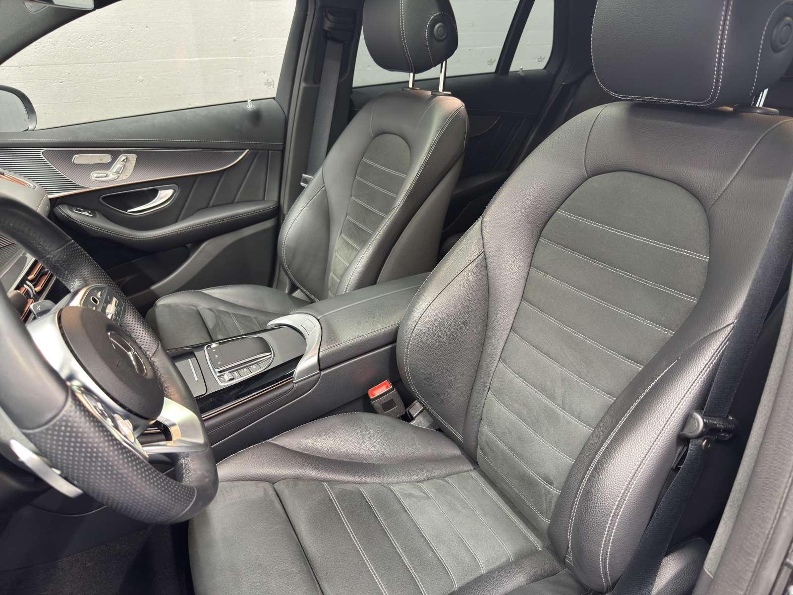 MERCEDES-BENZ EQC 400 AMG Line 4Matic-image-13