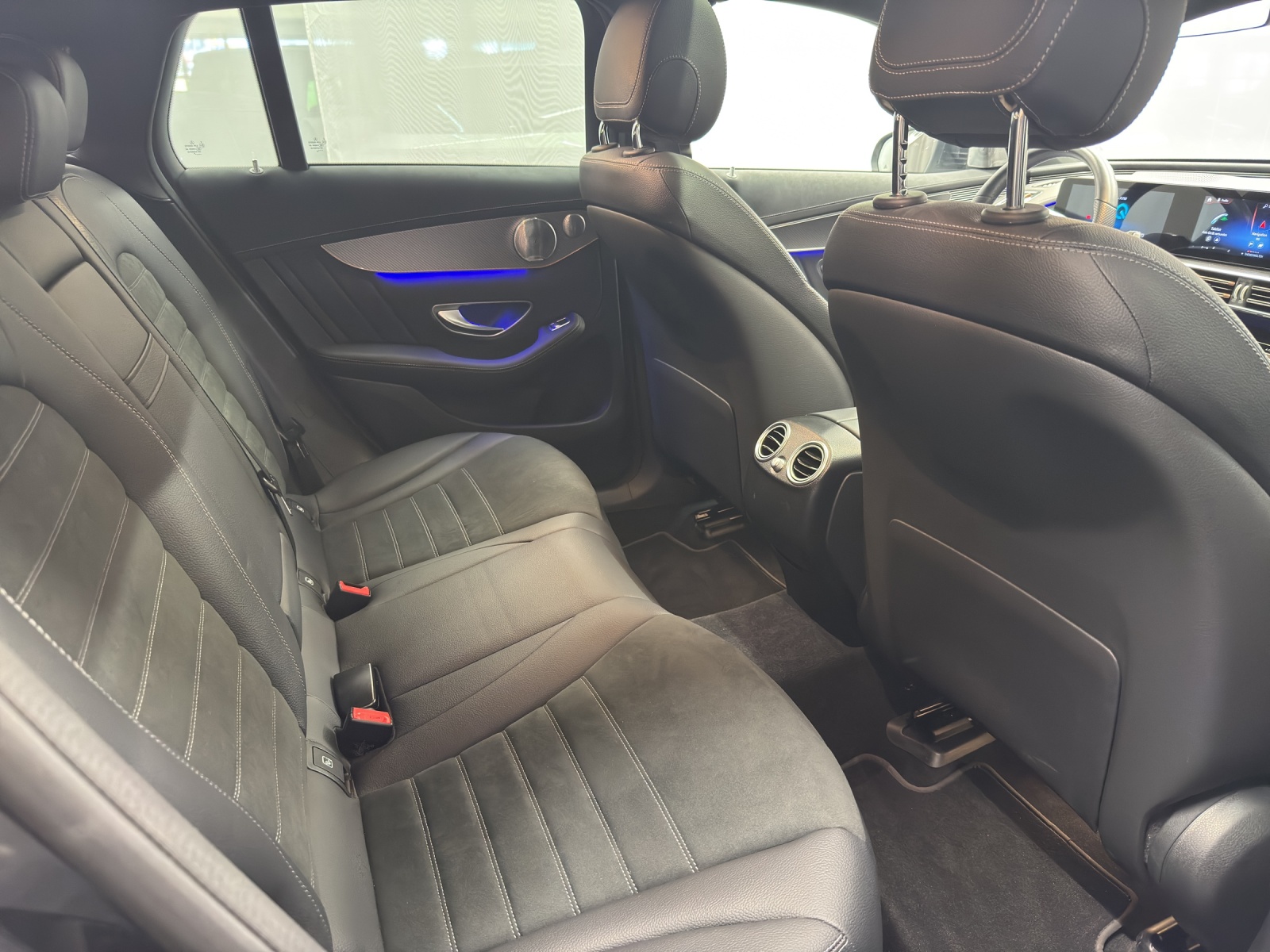 MERCEDES-BENZ EQC 400 AMG Line 4Matic-image-9