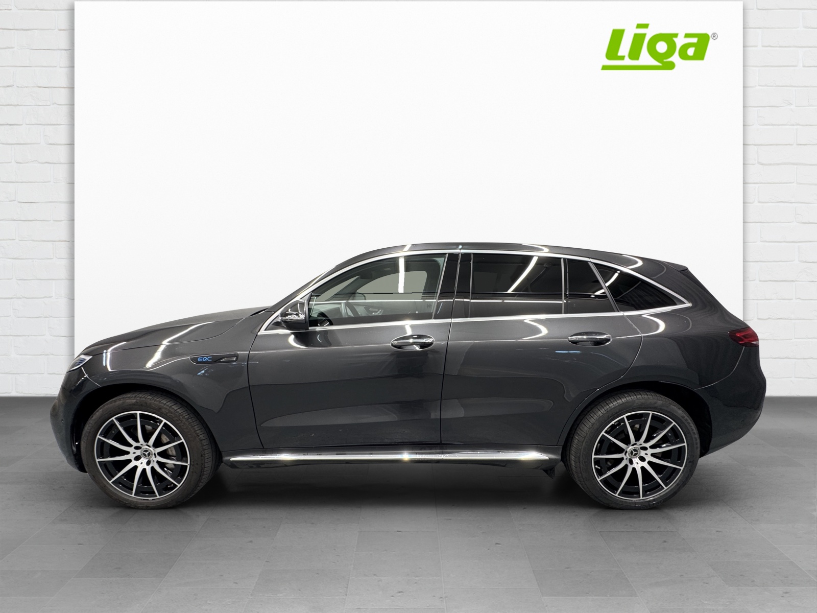 MERCEDES-BENZ EQC 400 AMG Line 4Matic-image-2