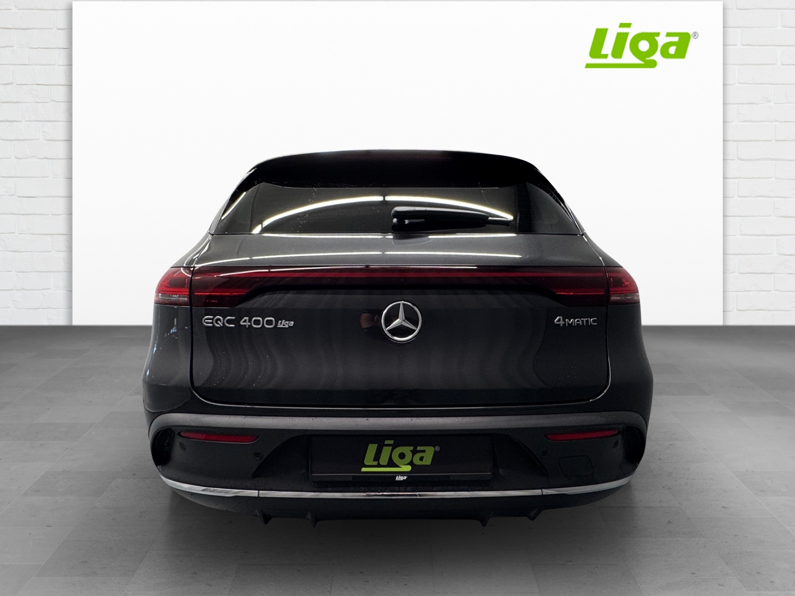 MERCEDES-BENZ EQC 400 AMG Line 4Matic-image-4