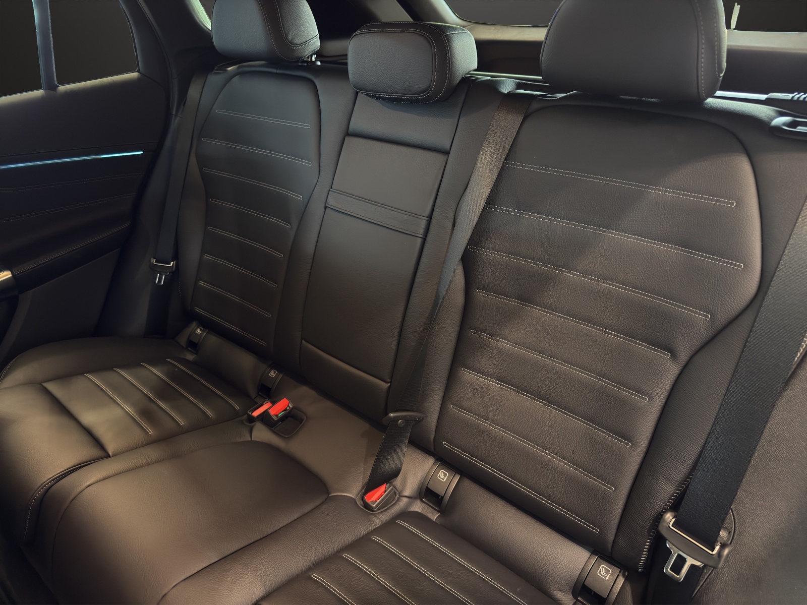 MERCEDES-BENZ GLC 400 4MATIC 94 kWh EQ-image-13
