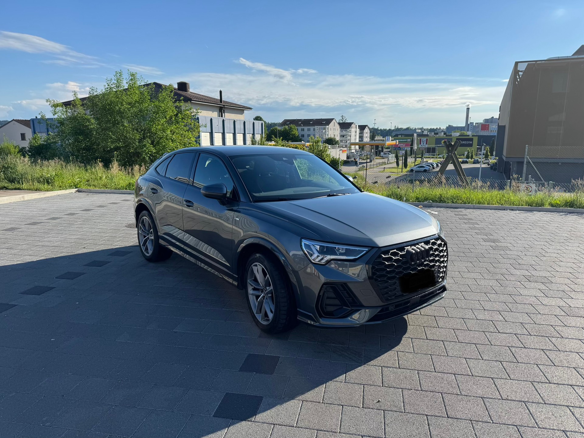 AUDI Q3 sportback 1.5 35 TFSI S line Attraction S-Tronic-image-0