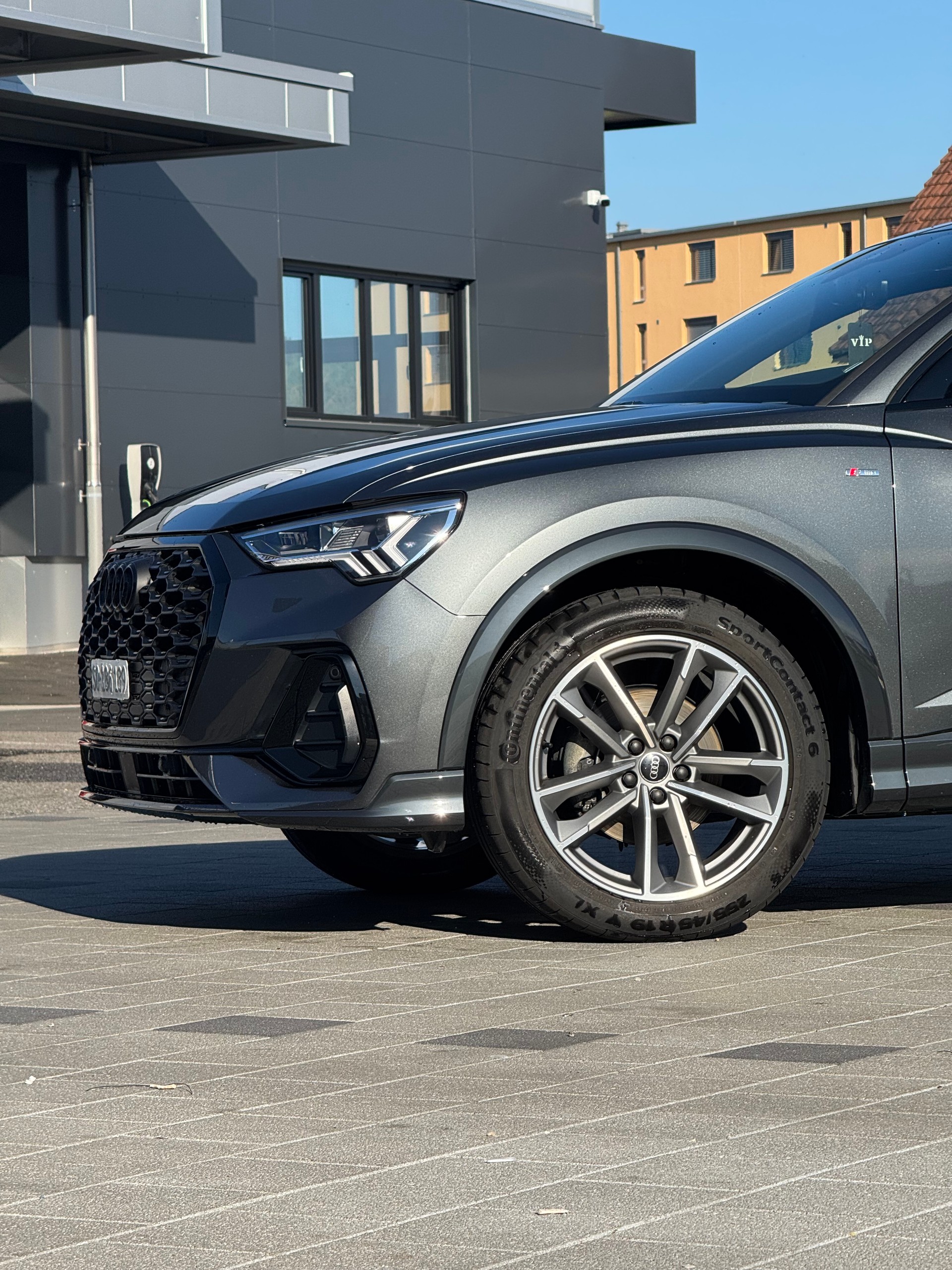 AUDI Q3 sportback 1.5 35 TFSI S line Attraction S-Tronic-image-3