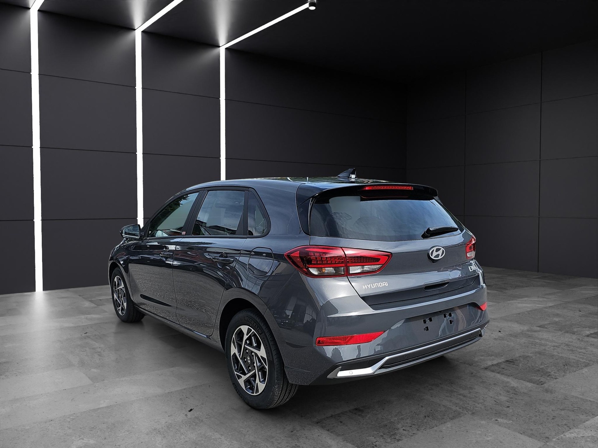 HYUNDAI i30 1.5 T-GDi Amplia-image-2