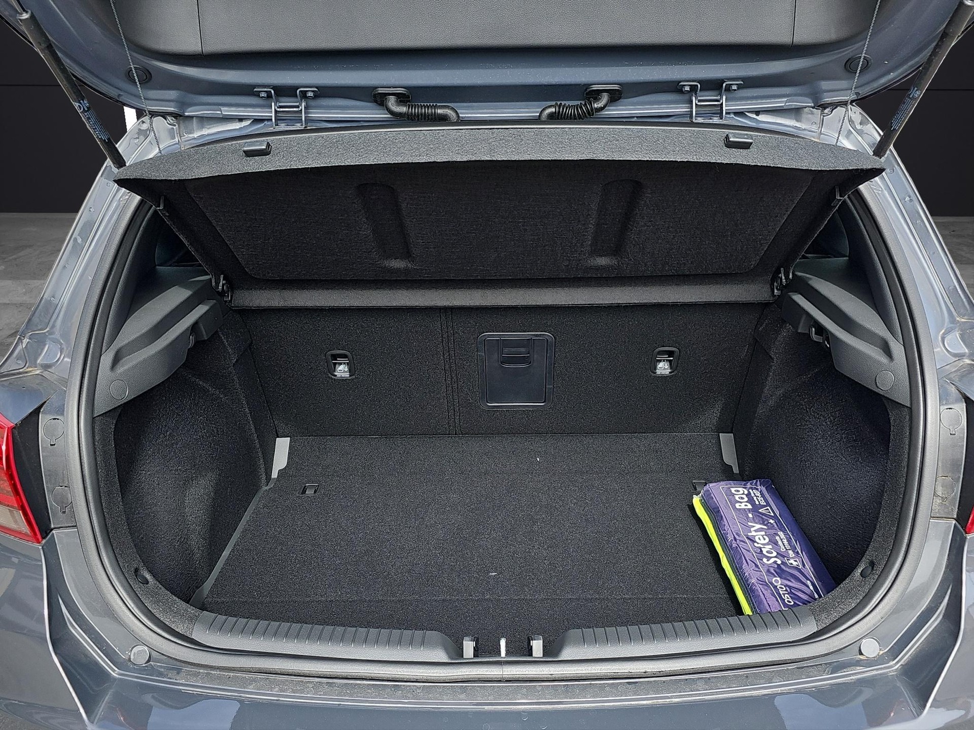 HYUNDAI i30 1.5 T-GDi Amplia-image-12