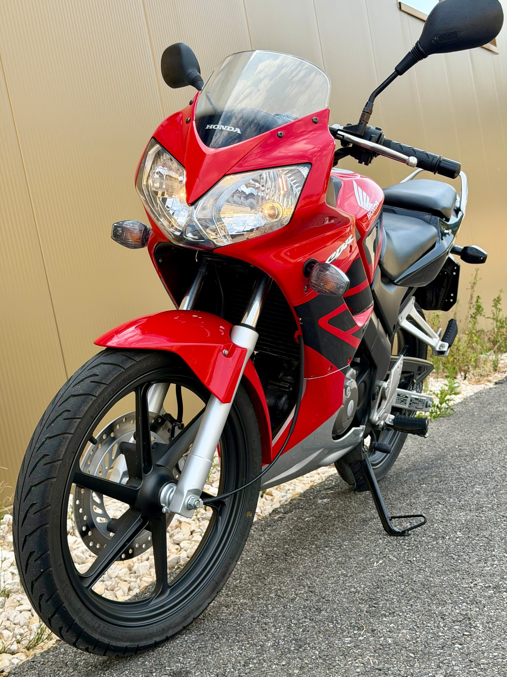 HONDA CBR 125 R-image-7