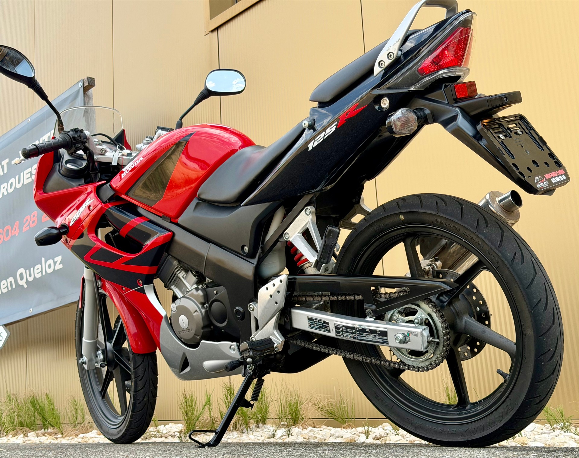 HONDA CBR 125 R-image-11