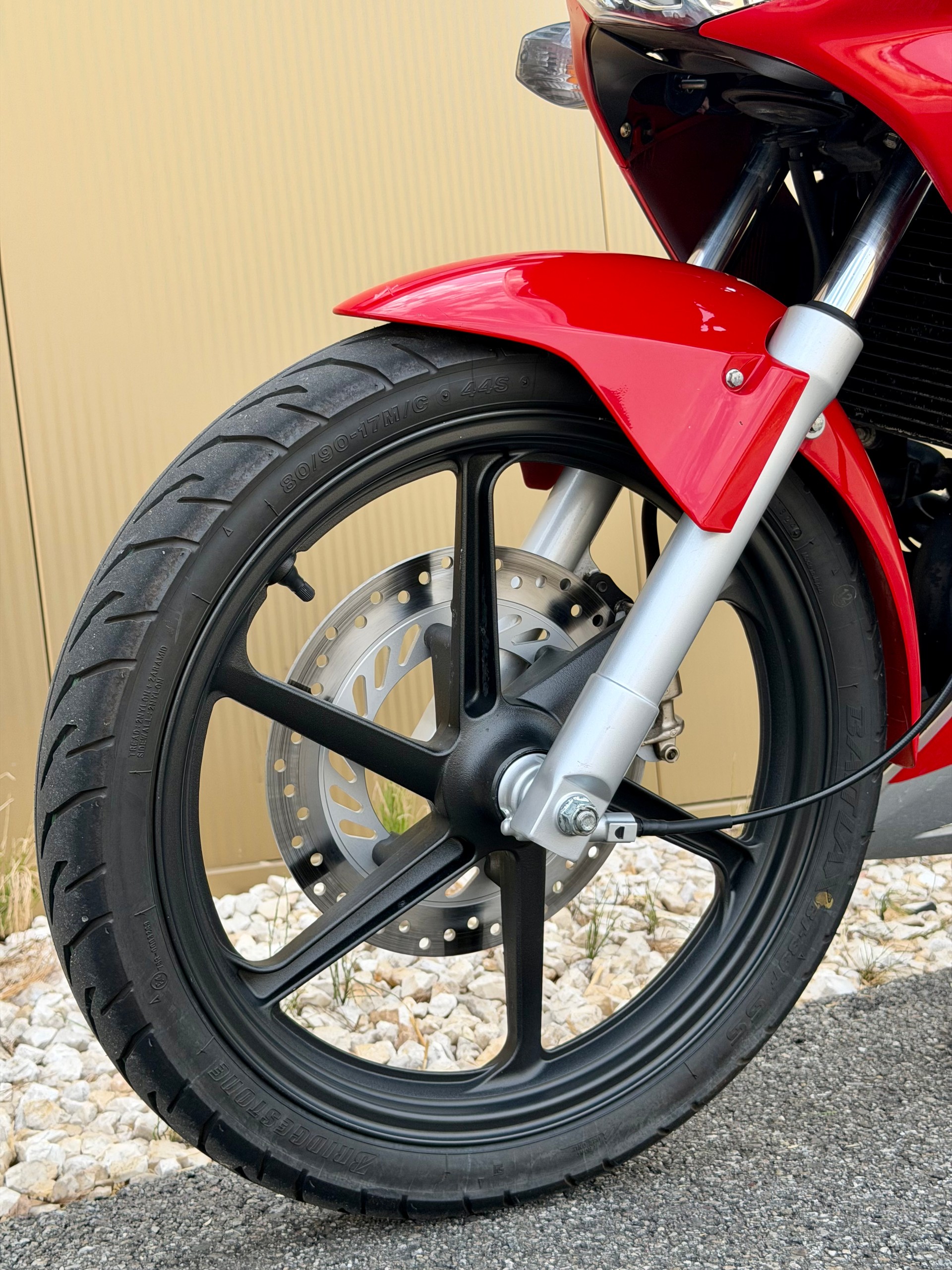 HONDA CBR 125 R-image-8