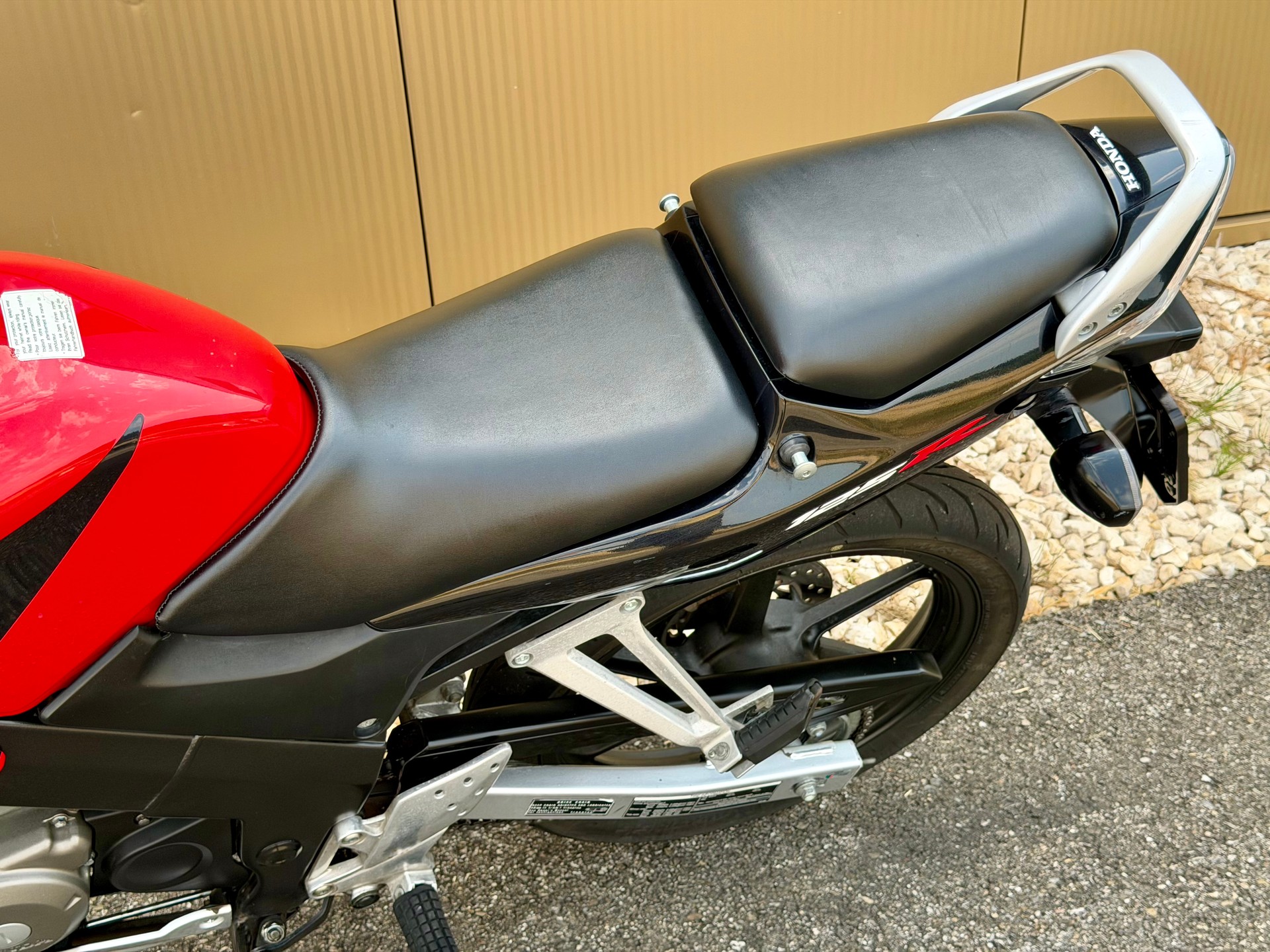 HONDA CBR 125 R-image-14