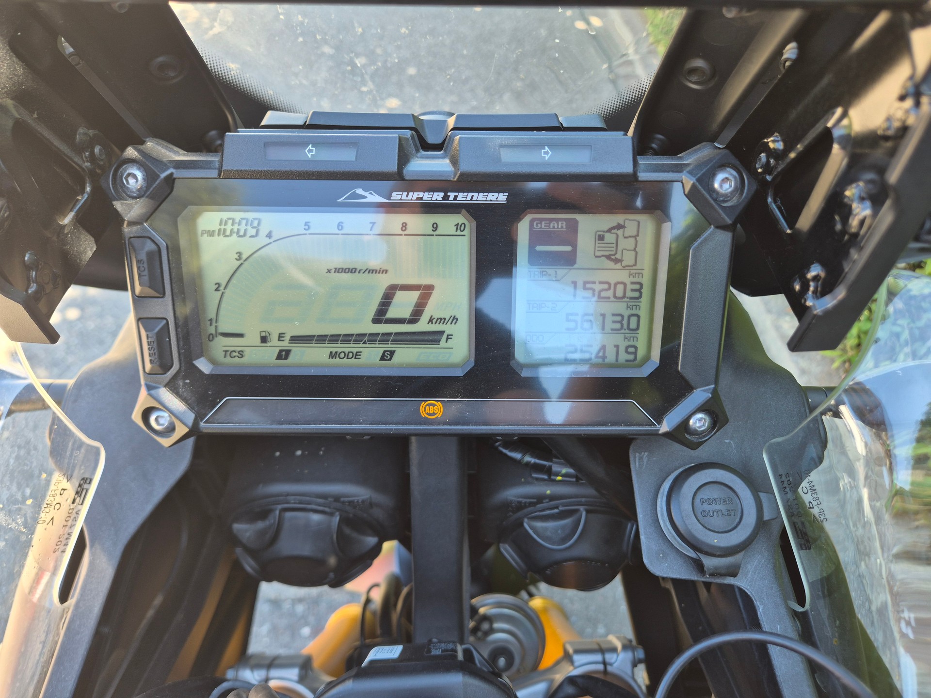 YAMAHA XT 1200 ZE Super Ténéré-image-3