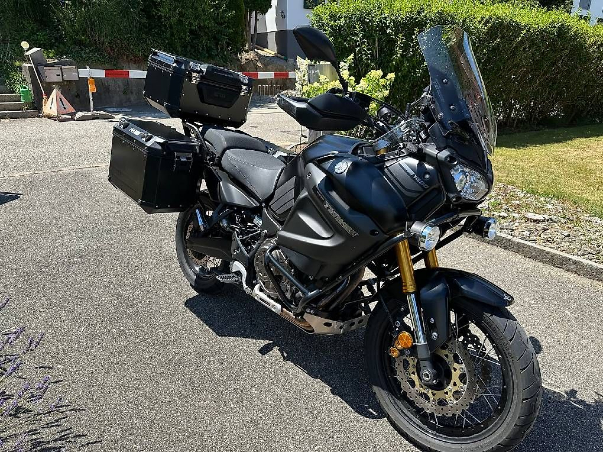 YAMAHA XT 1200 ZE Super Ténéré-image-11
