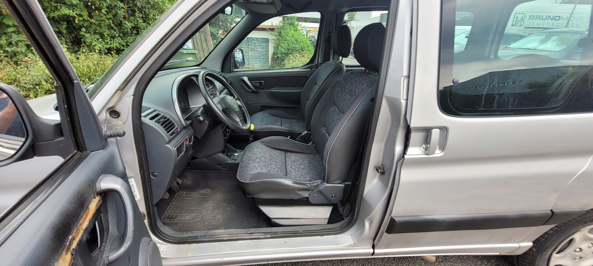 PEUGEOT Partner 1.8 Quiksilver FAM-image-13