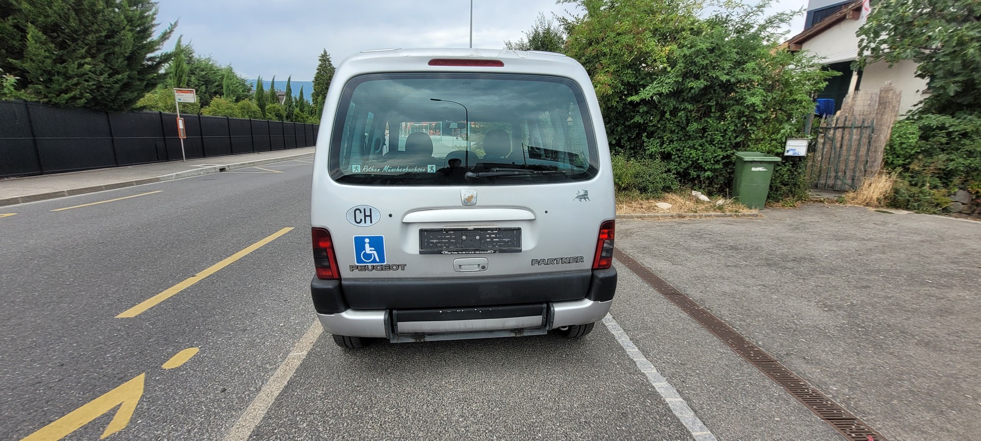PEUGEOT Partner 1.8 Quiksilver FAM-image-6