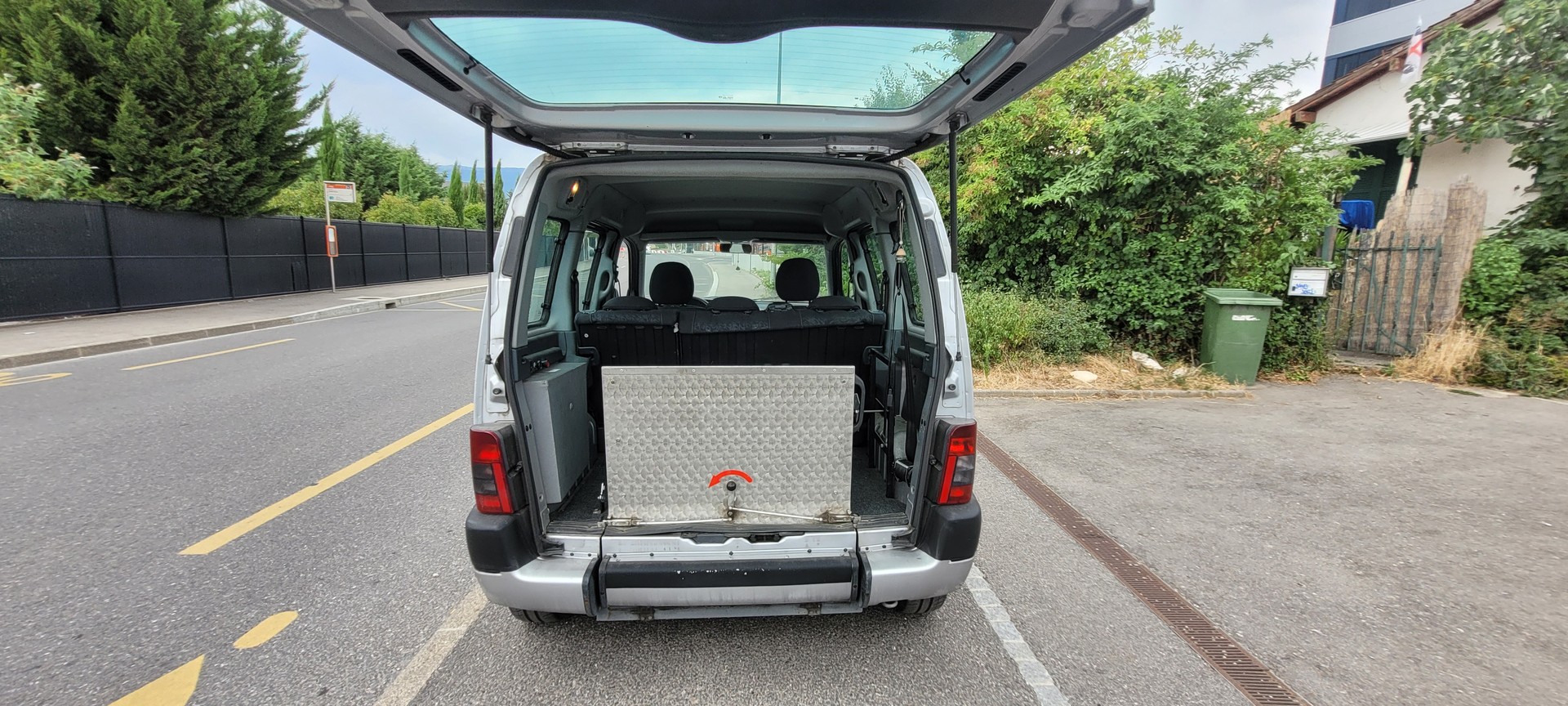 PEUGEOT Partner 1.8 Quiksilver FAM-image-7