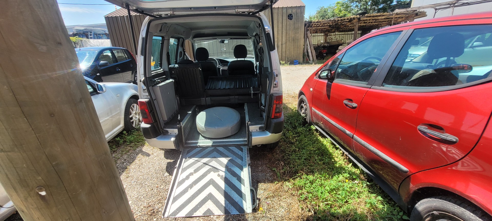 PEUGEOT Partner 1.8 Quiksilver FAM-image-14