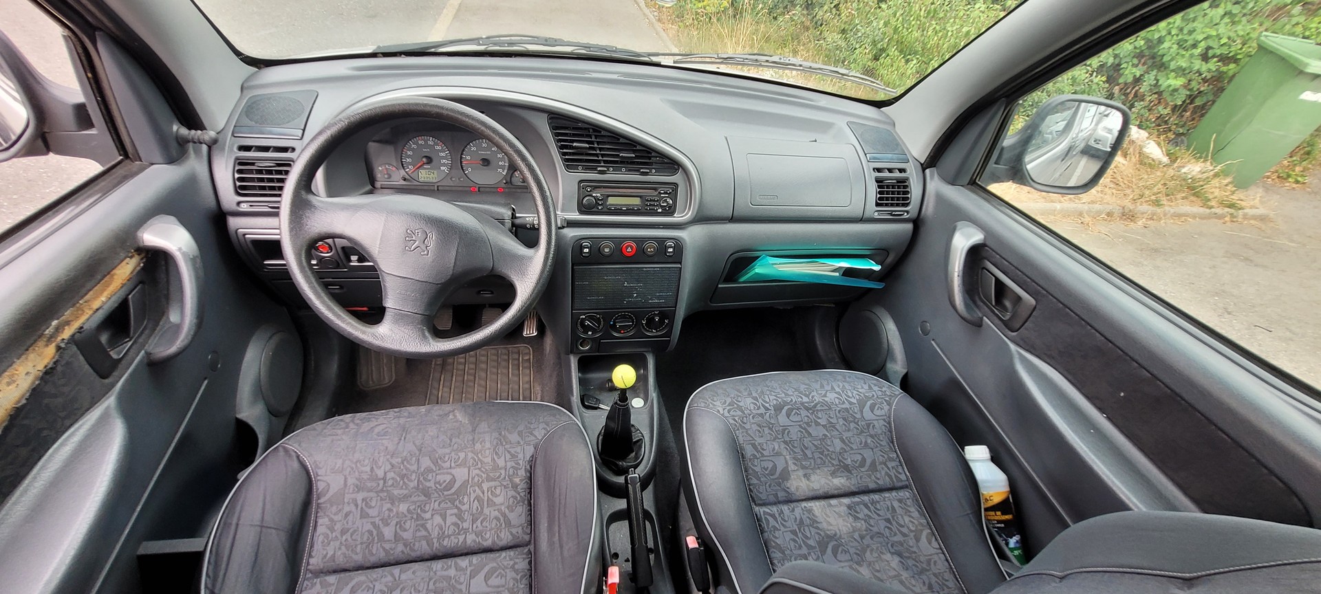 PEUGEOT Partner 1.8 Quiksilver FAM-image-9
