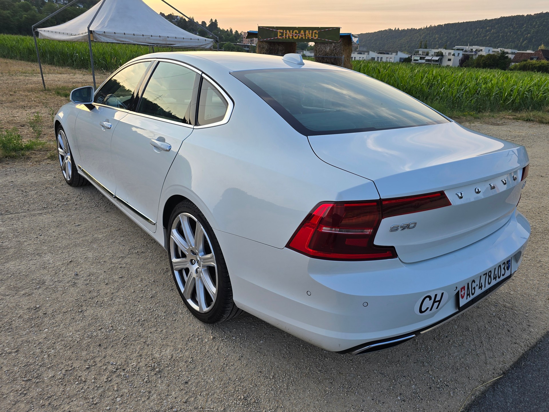 VOLVO 2.0 D5 Inscription AWD-image-1
