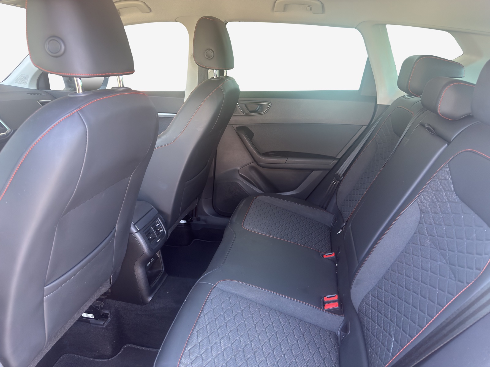 SEAT Ateca 1.5 TSI EVO DSG FR-image-9