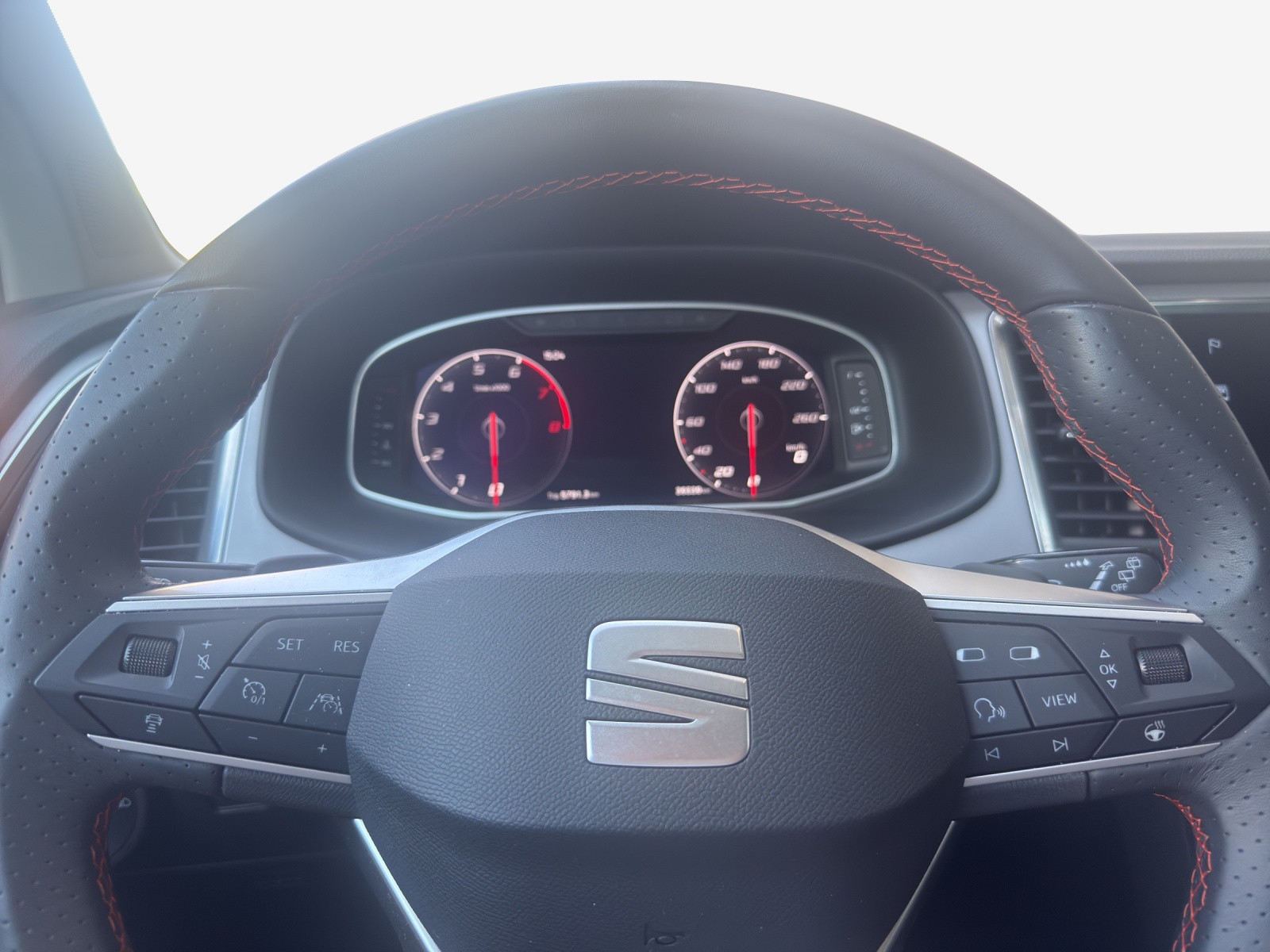 SEAT Ateca 1.5 TSI EVO DSG FR-image-12
