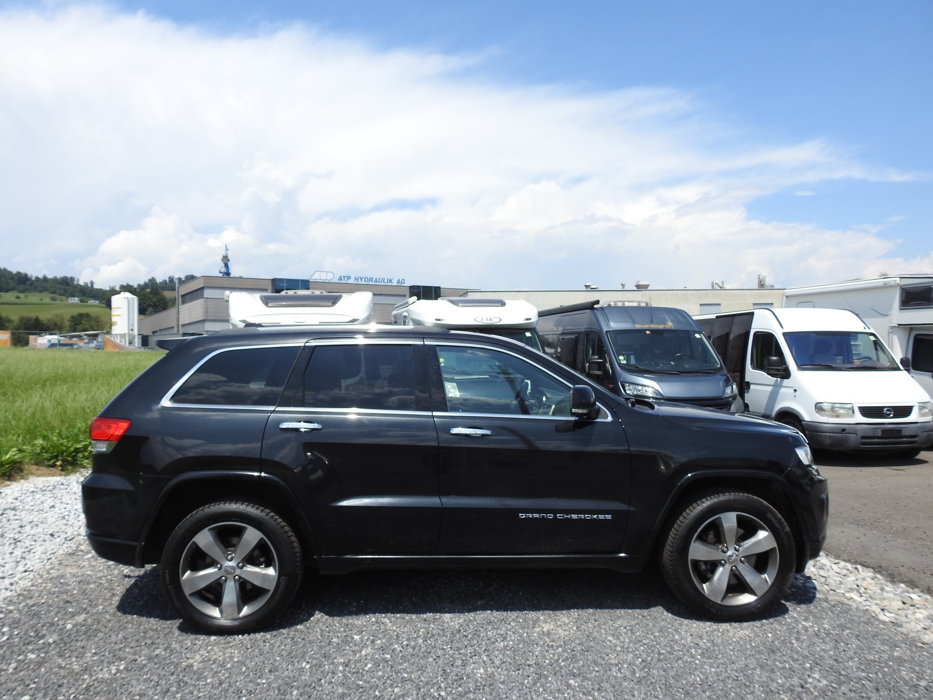 JEEP Grand Cherokee 3.0 CRD Overland Automatic-image-6