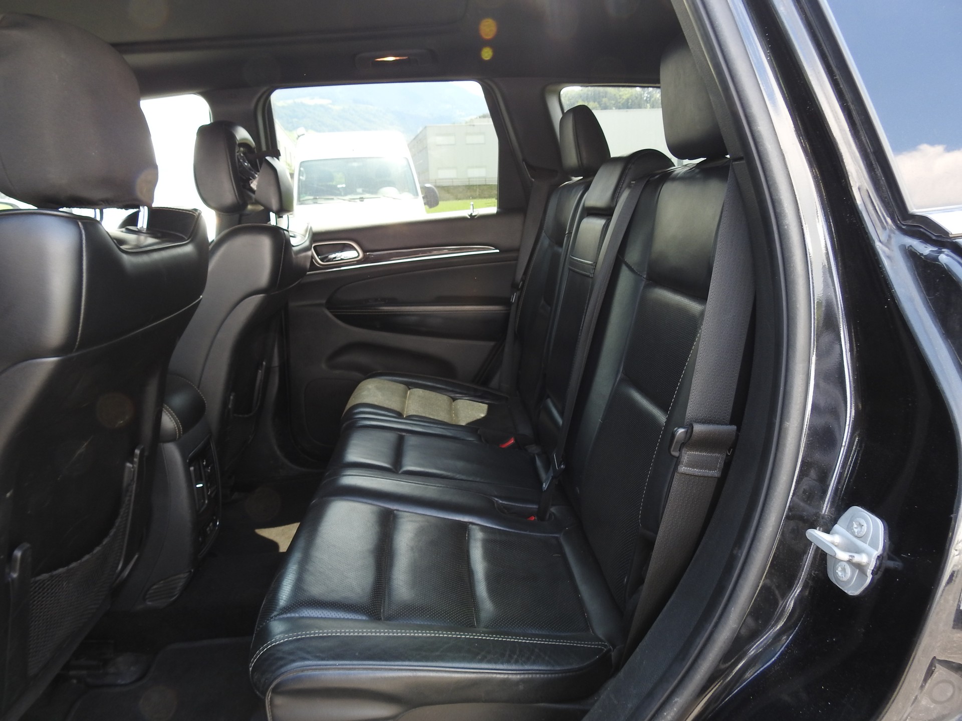 JEEP Grand Cherokee 3.0 CRD Overland Automatic-image-15