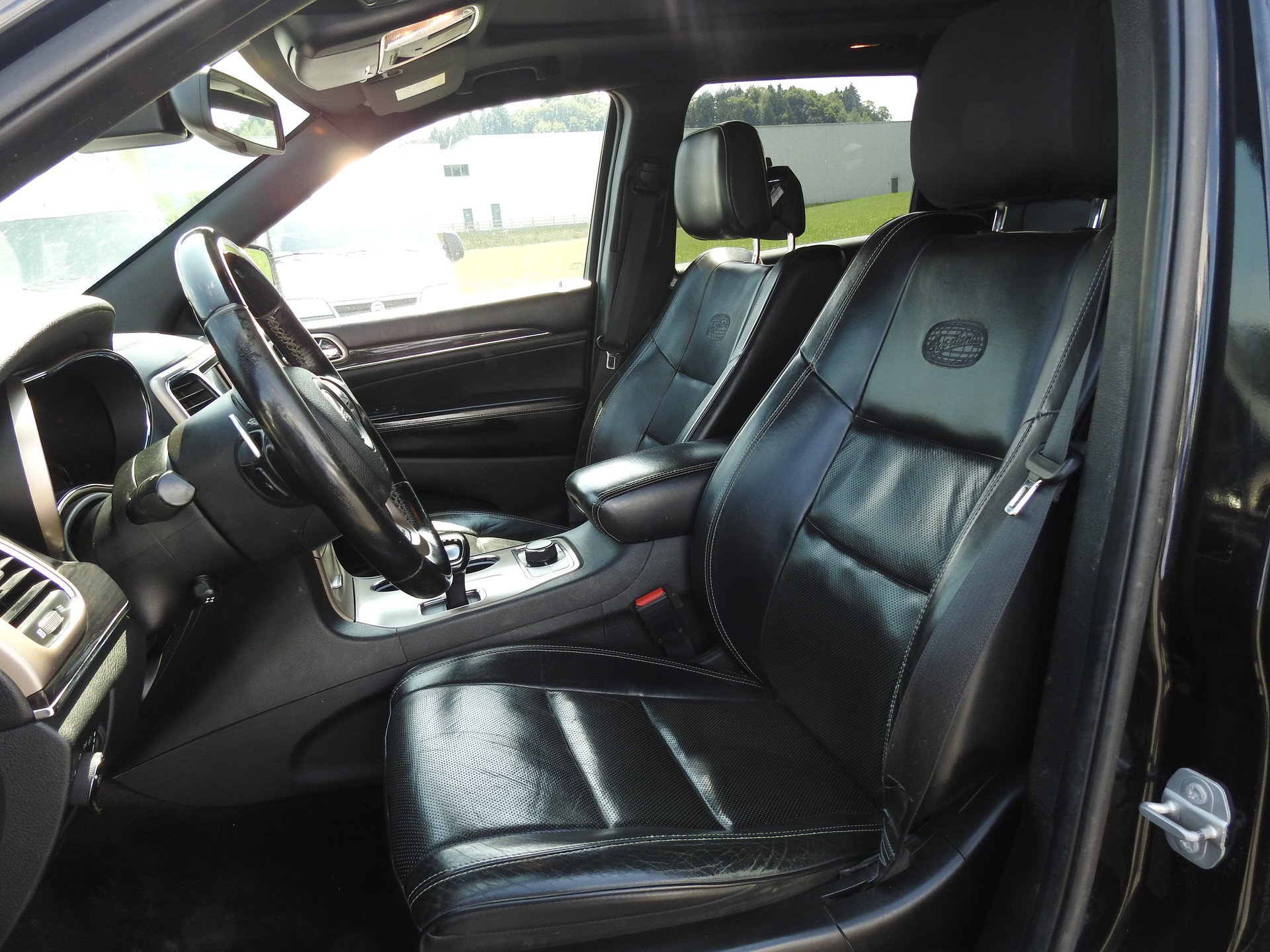 JEEP Grand Cherokee 3.0 CRD Overland Automatic-image-13