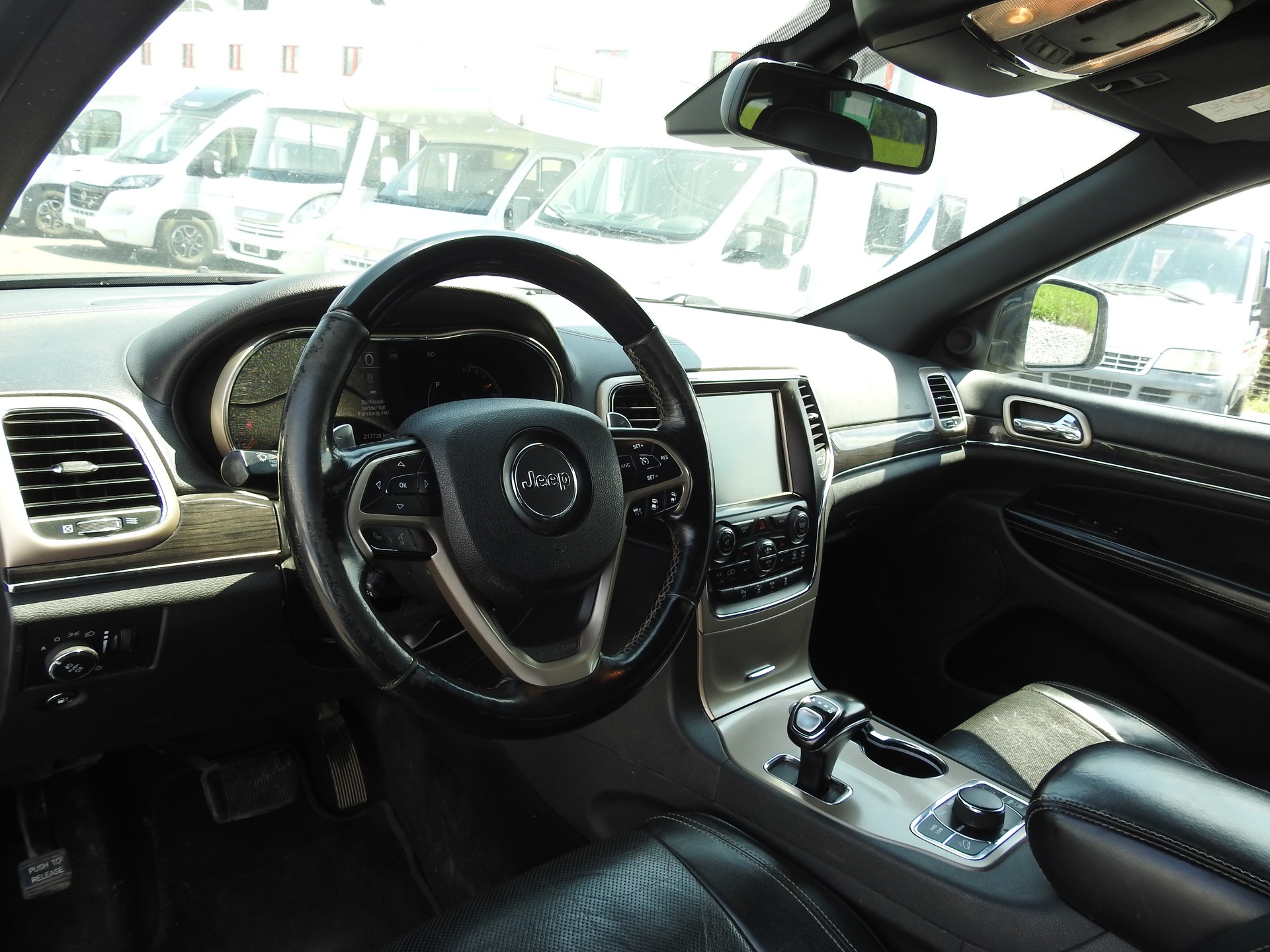 JEEP Grand Cherokee 3.0 CRD Overland Automatic-image-12