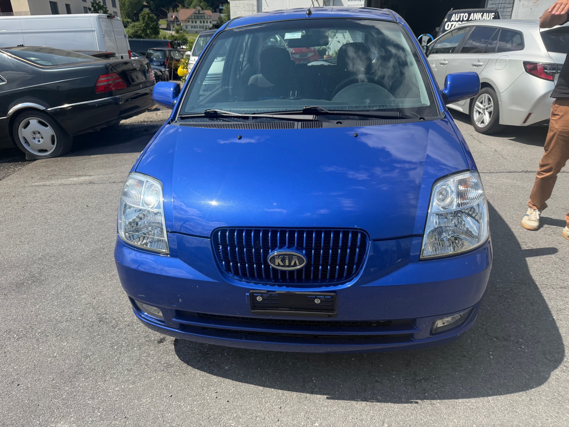 KIA Picanto 1.1 LX-image-1