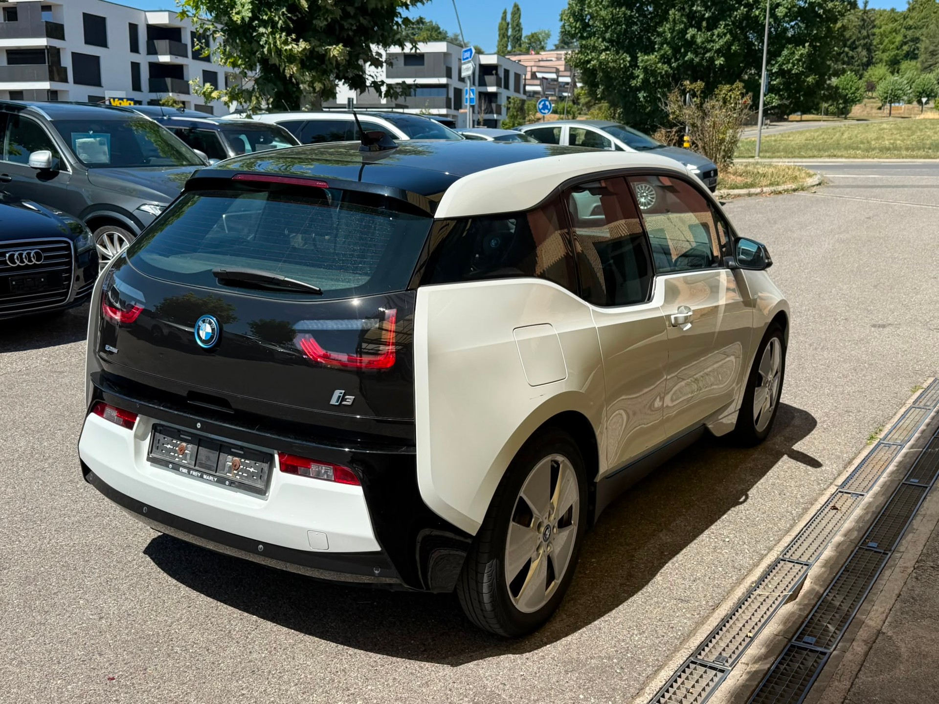 BMW i3 (60Ah)-image-2