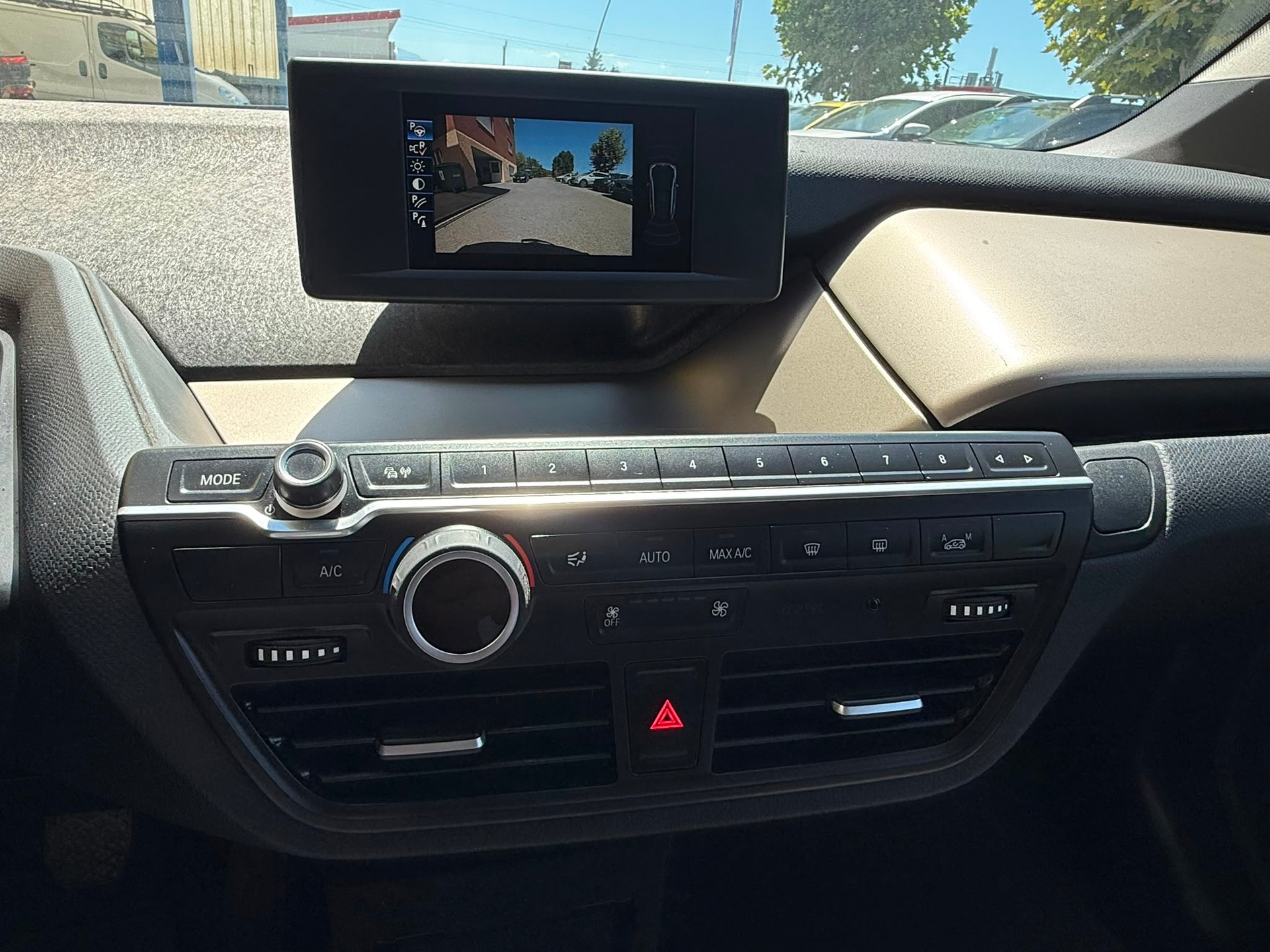 BMW i3 (60Ah)-image-10
