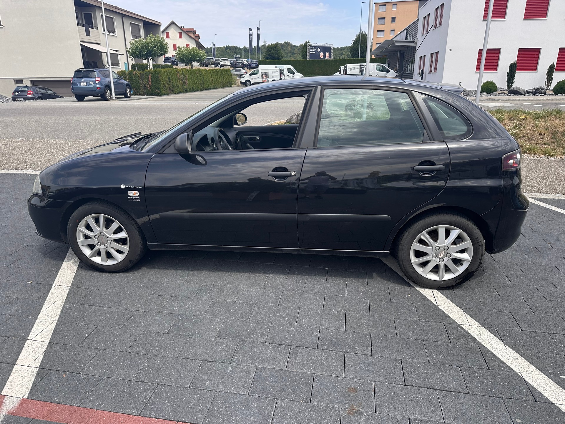 SEAT Ibiza 1.4 16V Reference-image-3