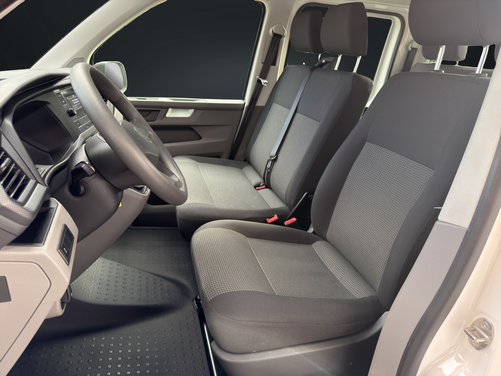 VW T6.1 2.0 TDI 4Motion Doppelkabine Brücke-image-10