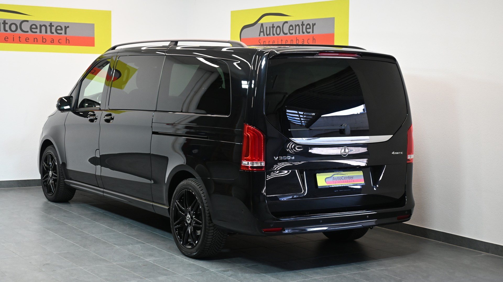 MERCEDES-BENZ V 300 d extralang 4Matic 9G-Tronic AMG-LINE-image-15