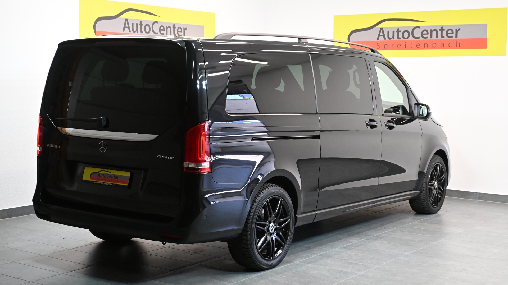 MERCEDES-BENZ V 300 d extralang 4Matic 9G-Tronic AMG-LINE-image-13