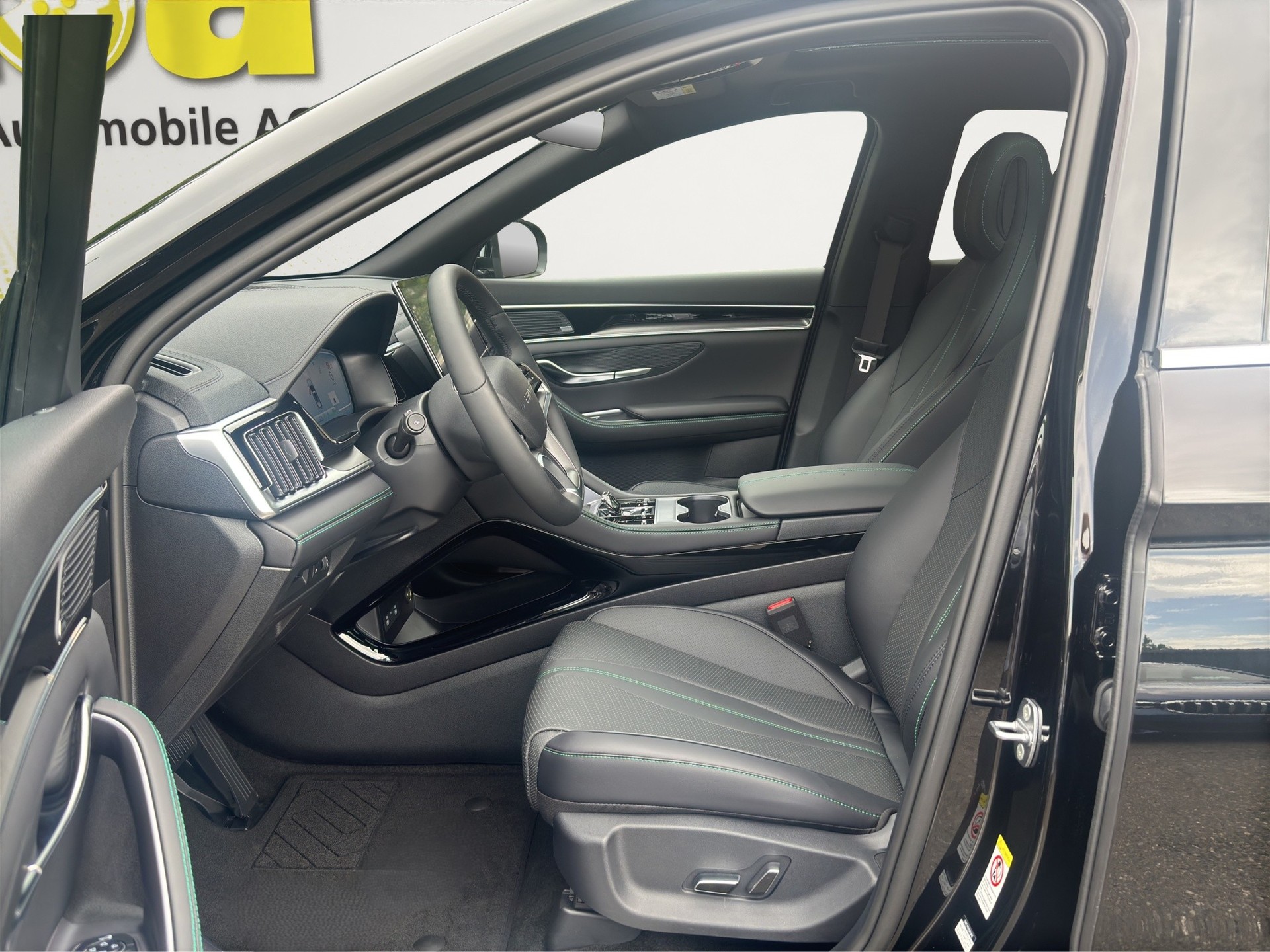 BYD Seal U DM-i Design AWD 4x4-image-11