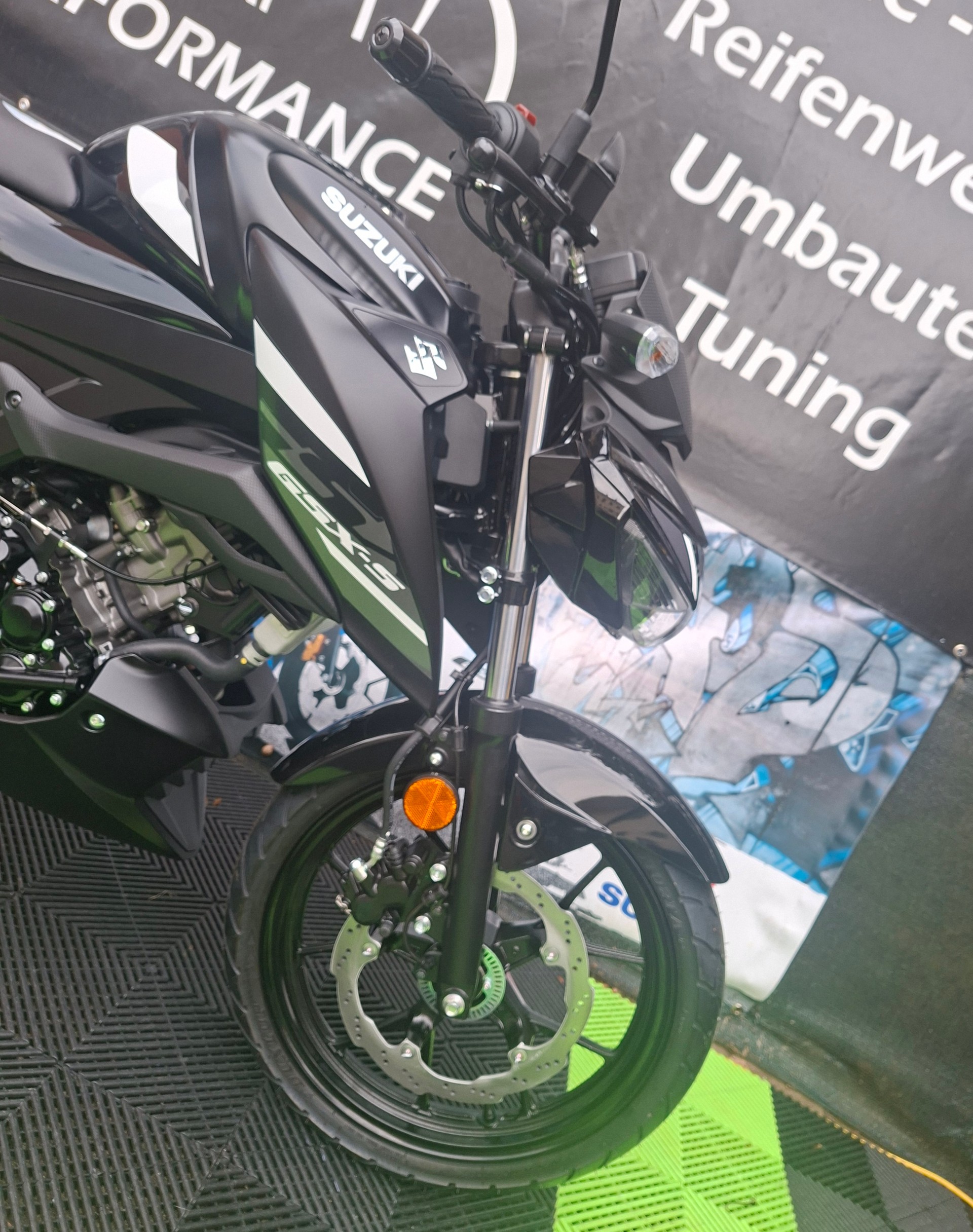 SUZUKI GSX-S 125-image-10