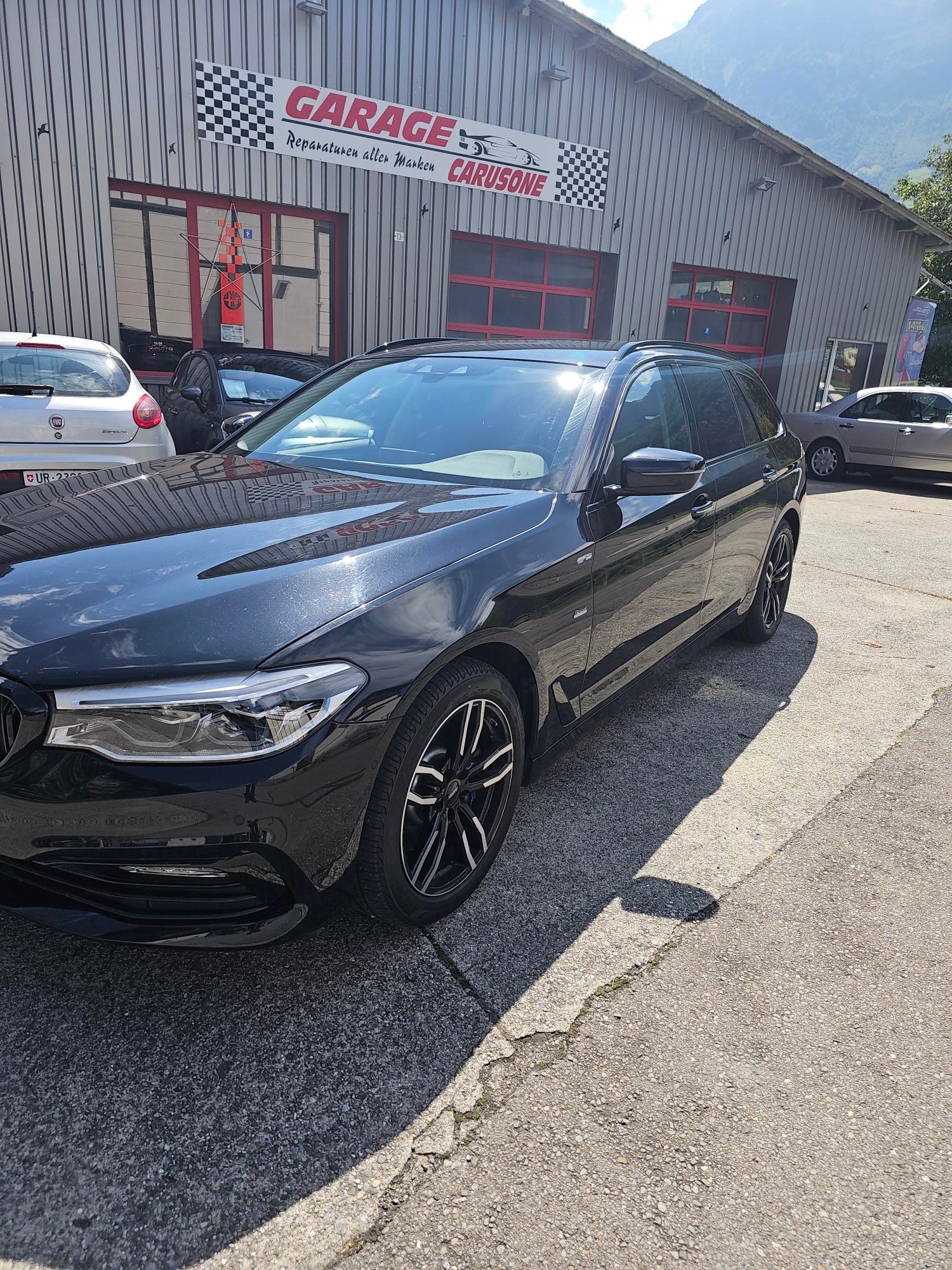 BMW 530d xDrive Touring Sport Line Steptronic-image-2