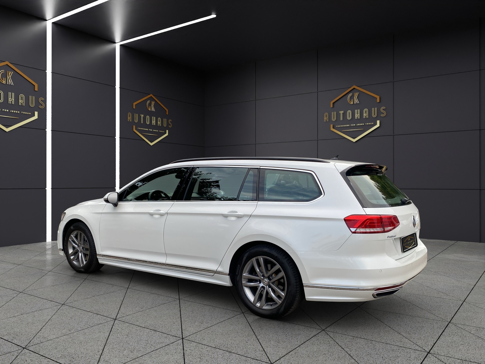 VW Passat Variant 1.4 TSI ACT BMT R-Line-image-2