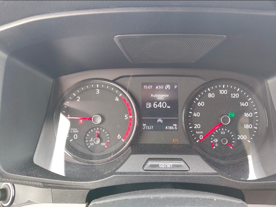VW Dethleffs 600DR-image-5